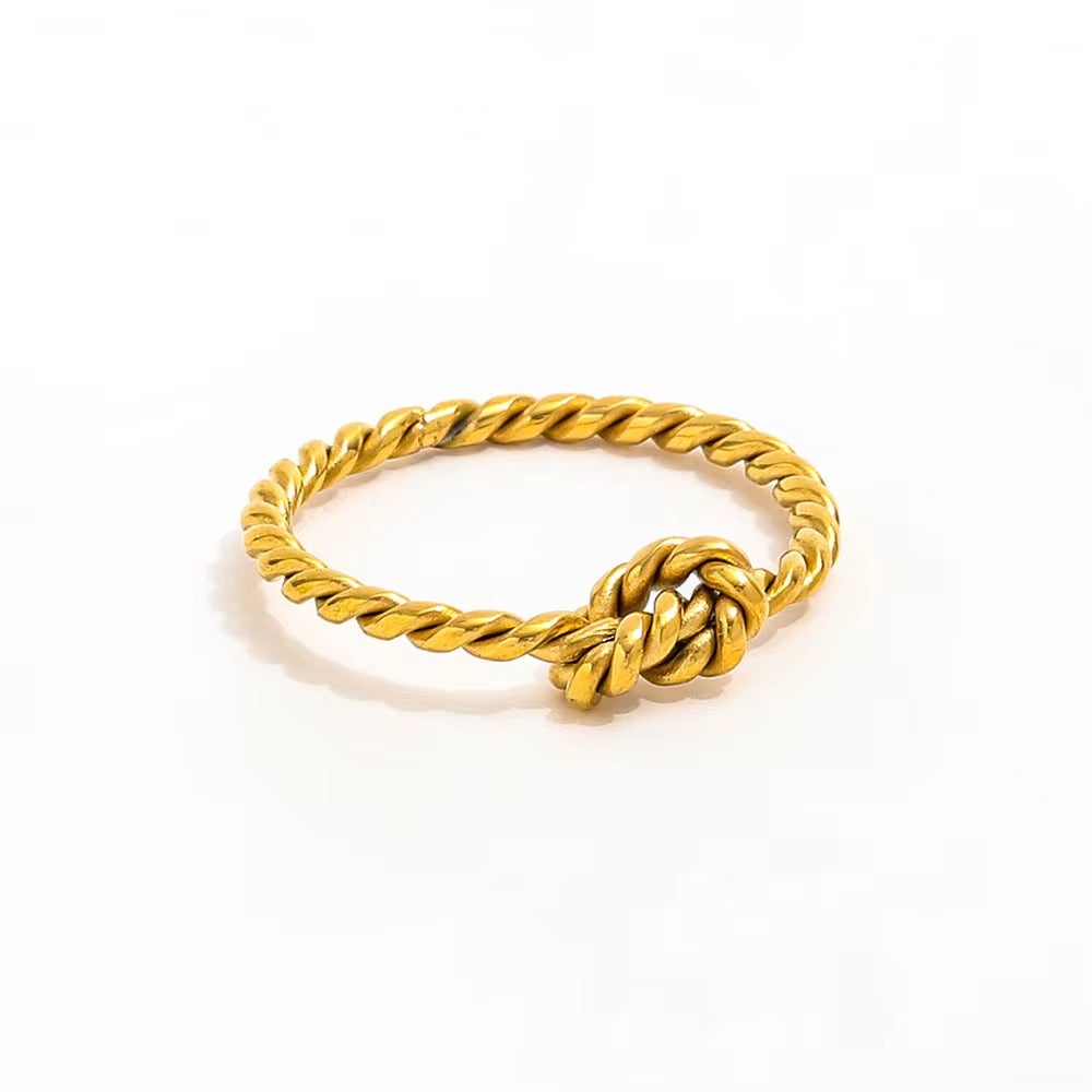 Knot Ring
